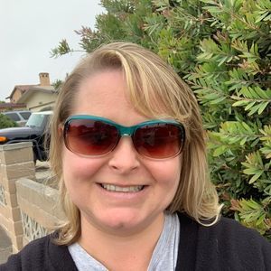 Meet your Posher, Elizabeth